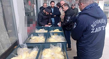 Ordu'da zabıta ekiplerinden sıkı denetim: Yarım ton yağ ve uygunsuz ürünlere el konuldu