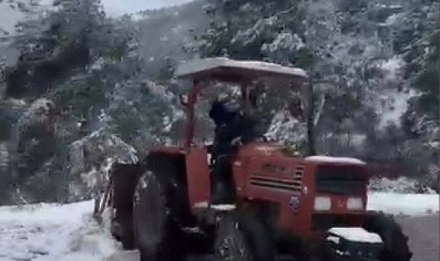 Osmaniye'de kapanan köy yollarını muhtar kendi imkanlarıyla açıyor