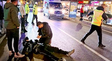 Otomobilin çarptığı motosiklet sürücüsü yaralandı