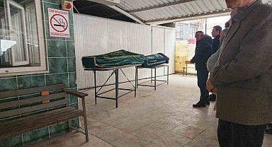 Otoyol gişelerindeki kazada ölen çift gözyaşlarıyla uğurlandı