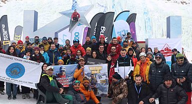 Palandöken Kayak Merkezi'nde Türkiye Buz Tırmanışı Şampiyonası gerçekleştirildi