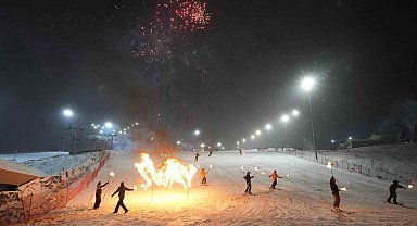 Palandöken Kayak Merkezi'nde yılbaşı coşkusu