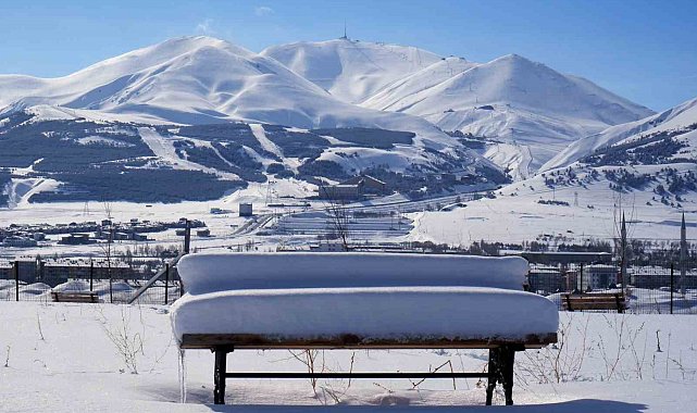 Palandöken'da kar kalınlığı 2 metreyi aştı