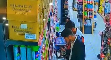 Parfümleri önce kokladılar sonra çaldılar