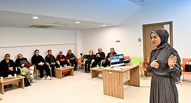 Parkinson Akademi üyelerine yaşam tarzı eğitimi