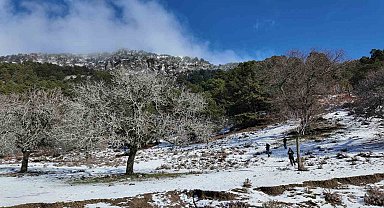 Paşa Yaylası'nda kar keyfi