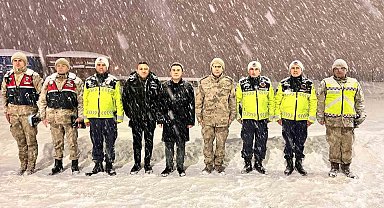 Patnos'ta güvenlik güçlerine yeni yıl ziyareti