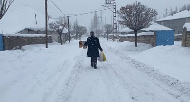 Patnos'ta kar yağışı yeniden etkisini gösterdi