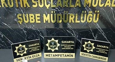 Polis ekiplerinden 3 ilçede 5 ayrı uyuşturucu operasyonu: 12 gözaltı