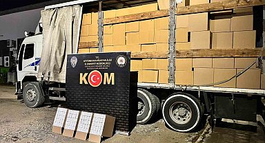 Polis milyonlarca sahte bandrollü makaron ele geçirdi