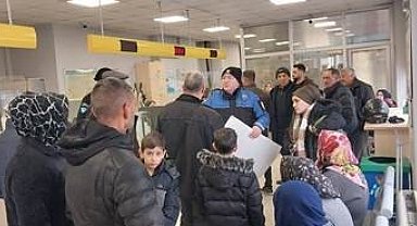 Polis vatandaşları dolandırıcılara karşı uyardı