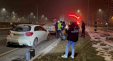 Polise çarpıp kaçtıktan sonra olay yerinde yakalanan şahıs tutuklandı