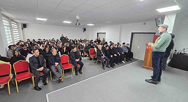 Prof. Dr. Güğercin, yıllar sonra okuluna gelerek tecrübelerini anlattı
