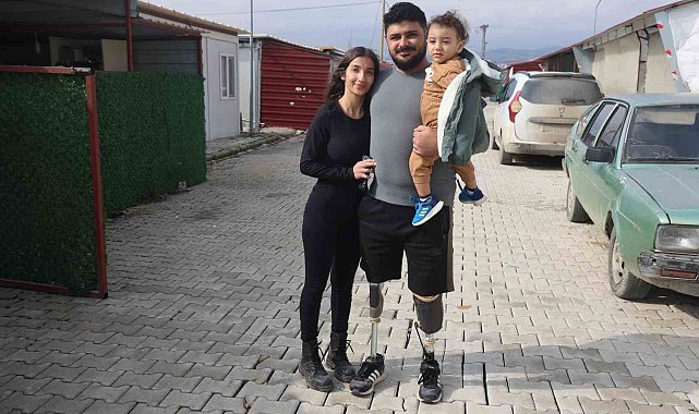Protez bacaklarıyla yeniden yaşama tutunan depremzede Emre, yuva kurup evlat sahibi oldu