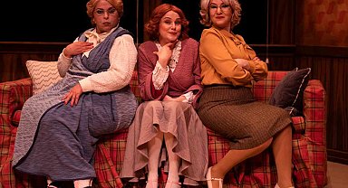 "Üç Jokerli Konken" Gebze'de sahnelendi