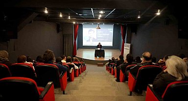 Sakarya'da Ziya Osman Saba'nın şiir dünyası ele alındı