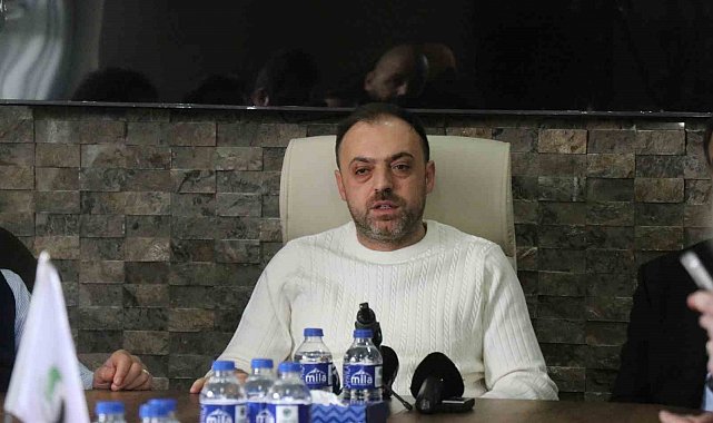 Sakaryaspor Başkanı Enes Zengin'den 1 aylık rapor: 8 transfer, 18 dosya kapatma