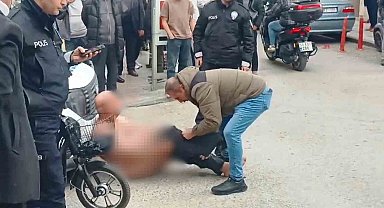 Samsun'da çıplak halde caddede dolaşan şahıs gözaltına alındı