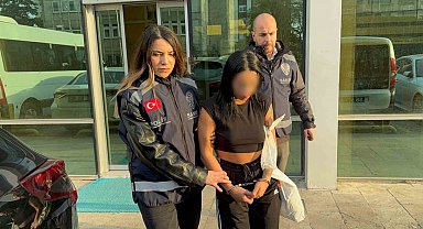 Samsun'da gasp ettikleri telefonla dudak dolgusu yaptıran 2 kadın yakalandı