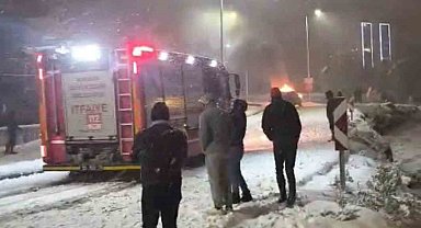 Samsun'da karlı yokuşta cip alev aldı