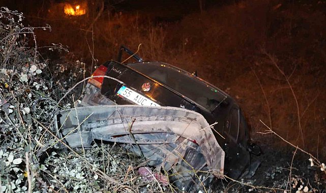 Samsun'da otomobil 3 metre yükseklikten düştü: Sürücü yara almadan kurtuldu