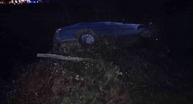 Samsun'da otomobil şarampole yuvarlandı: 3 yaralı