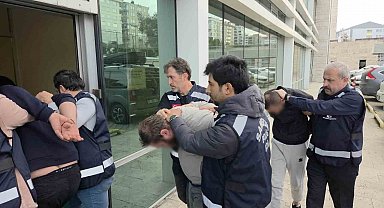Samsun'da silahlı tehdit ve zorla para alma iddiası: 4 şüpheli adliyede