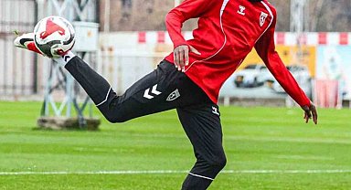 Samsunspor'da Anthony Musaba'nın sözleşmesi feshedildi