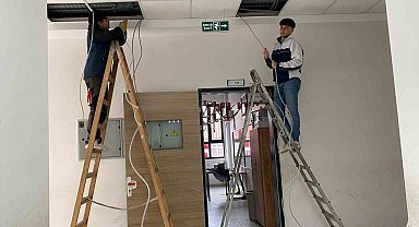 Sarıgöl'ün en büyük okulu klimalarla donatılıyor