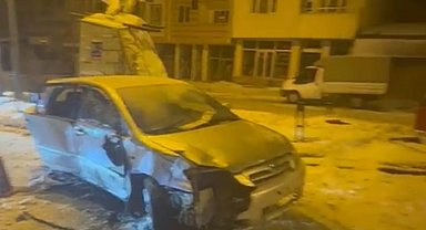 Sarıkamış'ta trafik kazası: 3 yaralı