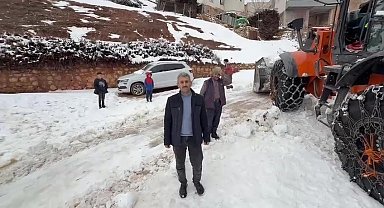 Şehit kızının mutluluğuna kar engel olamadı