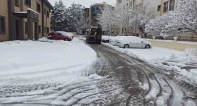 Şehitkamil'de karla mücadele aralıksız sürüyor