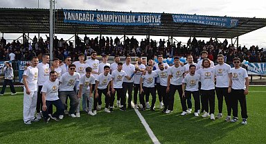 Selendi Belediyespor şampiyon