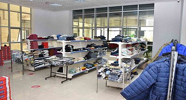 Siirt Emniyetinden 15 bin çocuğa ücretsiz giyim ve kırtasiye desteği