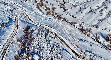 Siirt'te çığ düşen yol temizlendi
