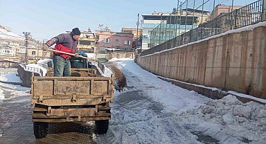 Siirt'te karla mücadele seferberliği: Ekipler 724 sahada