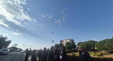 Sıla'nın hayatını kaybettiği yolda çelenkler bırakıldı, beyaz balonlar gökyüzüne bırakıldı