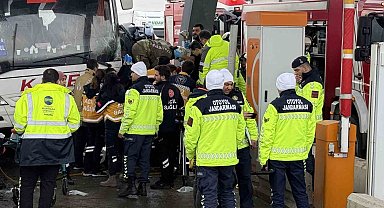 Silivri Kuzey Marmara Otoyolu'nda feci kaza: Yolcu otobüsüyle otomobil çarpıştı