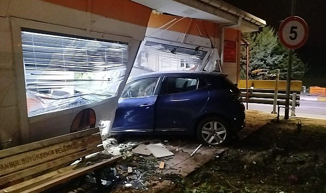 Silivri'de akollü sürücü kantar binasına çarptı: 1 ölü