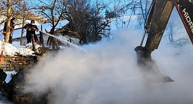 Sinop'ta ahır yangını: 9 büyükbaş hayvan telef oldu