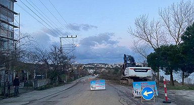 Sinop'ta çöken yolda onarım çalışmaları sürüyor