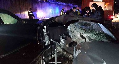 Sinop'ta iki otomobil kafa kafaya çarpıştı: 2 ölü, 3 yaralı