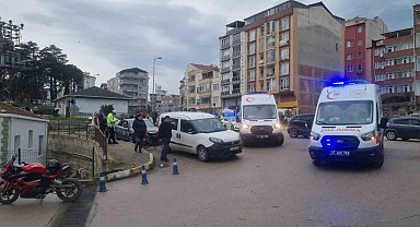 Sinop'ta otomobil ile motosiklet çarpıştı: 1 yaralı