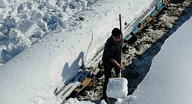 Şırnak'ta arıcıların zorlu kış mesaisi