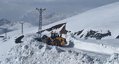 Şırnak'ta yol açma çalışmalarına DSİ de dahil oldu