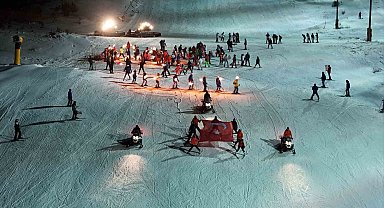 Sivas Yıldız Dağı'nda kayak sezonu halaylarla başladı