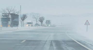 Sivas'ta 800 yerleşim yeriyle araç ulaşımı sağlanamıyor