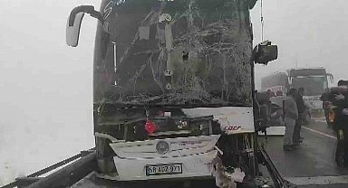 Sivas'ta sis zincirleme kazaya neden oldu: 7 yaralı