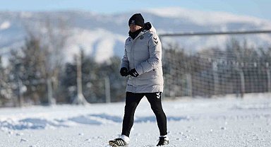 Sivasspor eksi 15 derecede idman yaptı