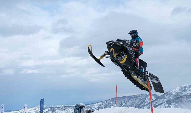 SNX Türkiye Dünya Kar Motosikleti Şampiyonası'nda ilk gün tamamlandı